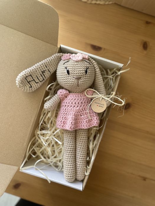 Maskotka zrobiona na szydełku rękodzieło handmade