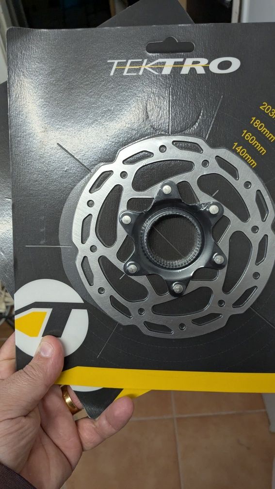 Discos 140mm center lock