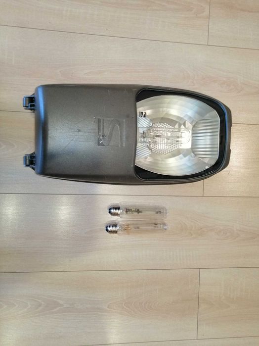 Oprawa Uliczna Schreder Nano 2  70W + Gratis