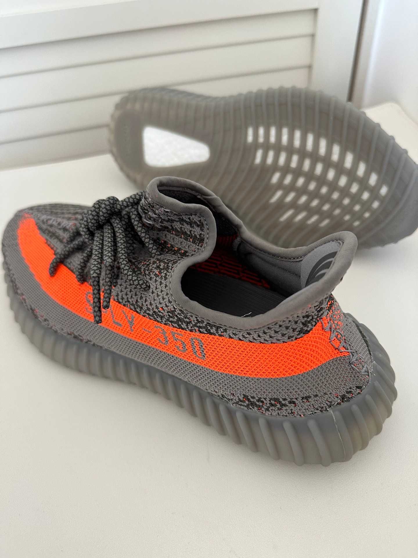 YeezyBoost350V2*AdidasBelugaUnisexTrampki EU.41