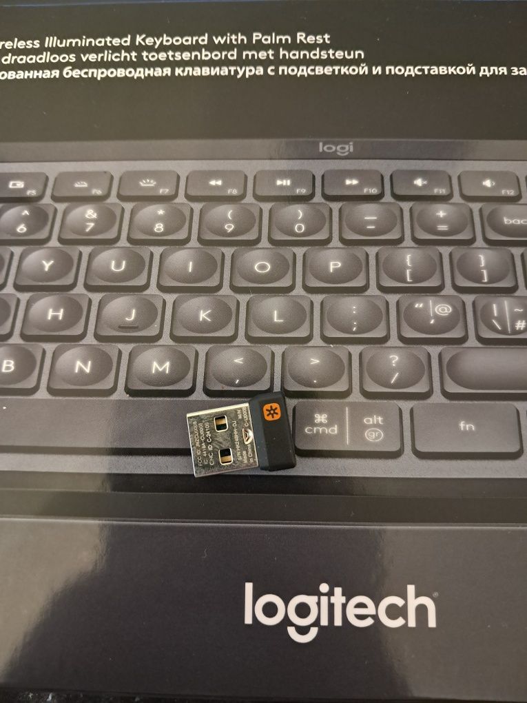 Klawiatura Logitech MX Keys Plus + podpórka pod nadgarstki