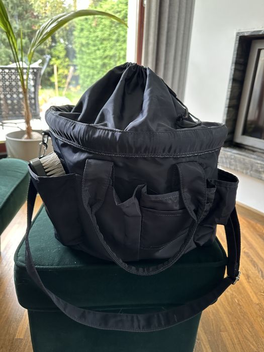 Elegancka i praktyczna torba na alcesoria jeździeckie