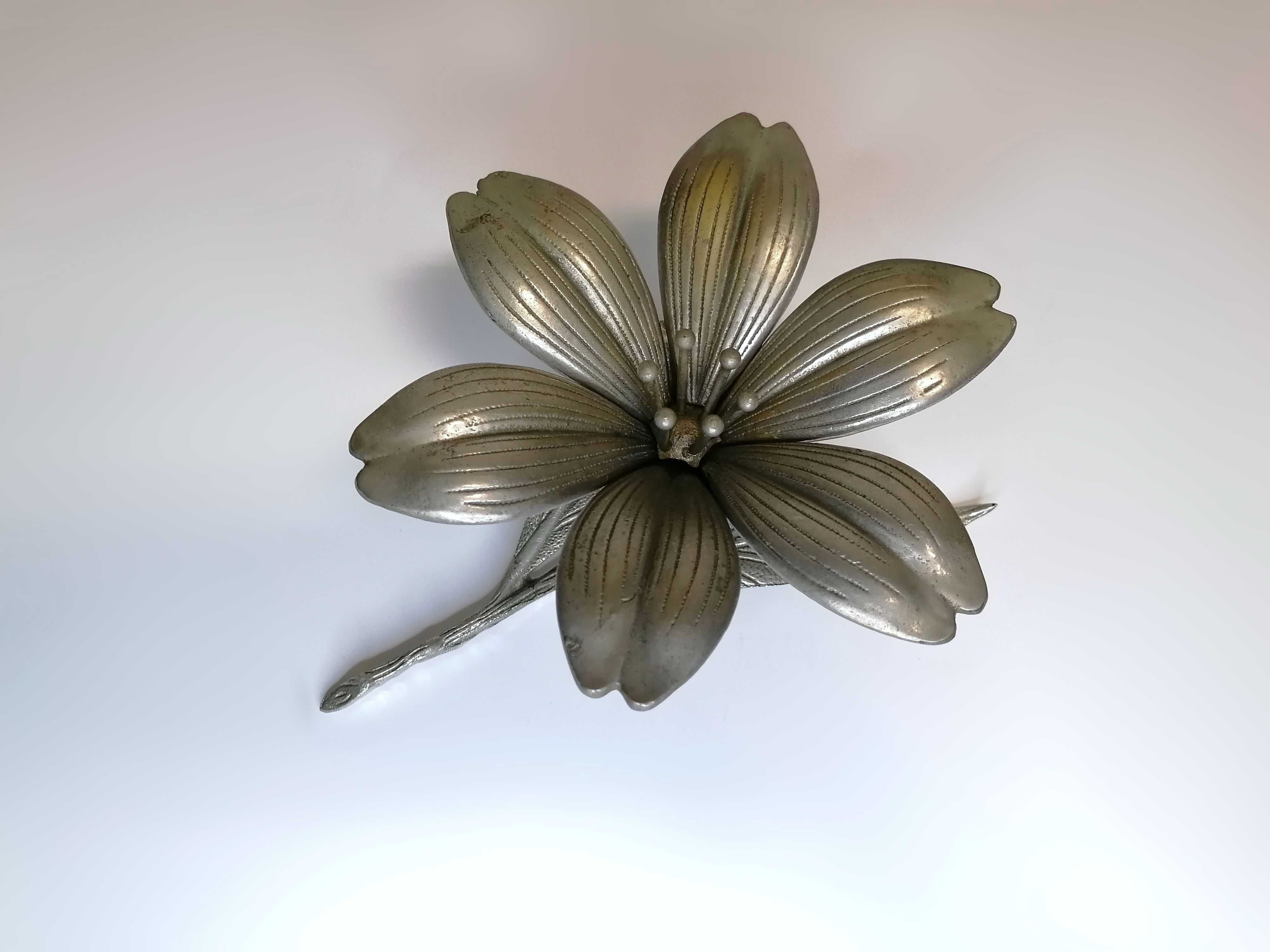 Cinzeiro Flor com Pétalas Removíveis (Art Deco)