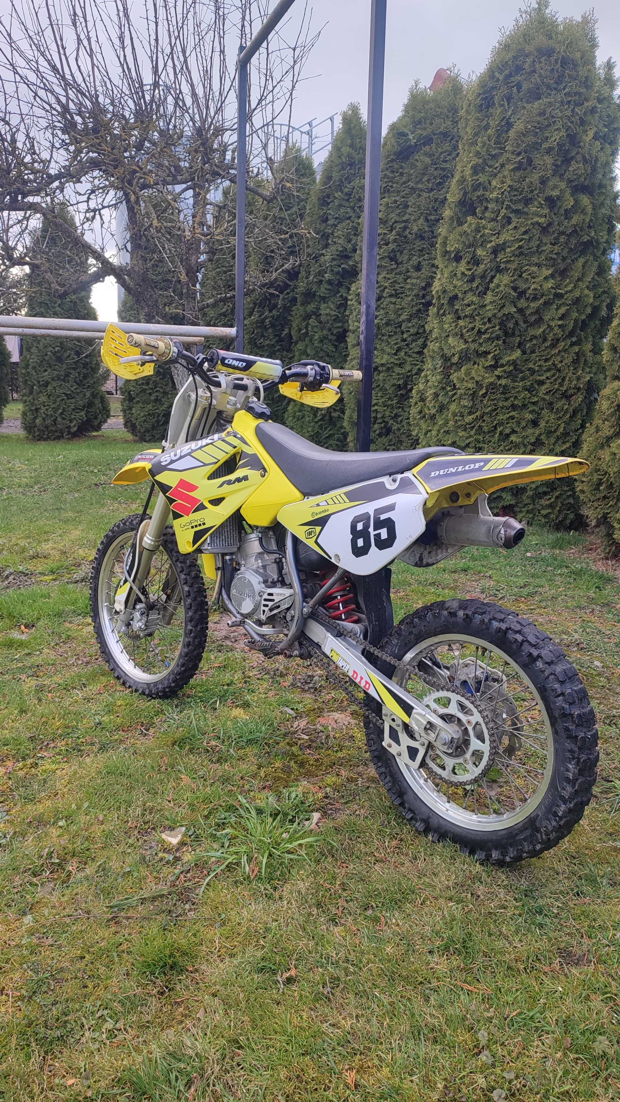 Cross Suzuki RM 85