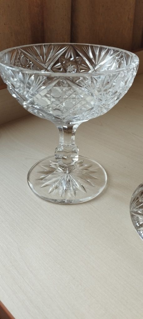 Хрустальная конфетница