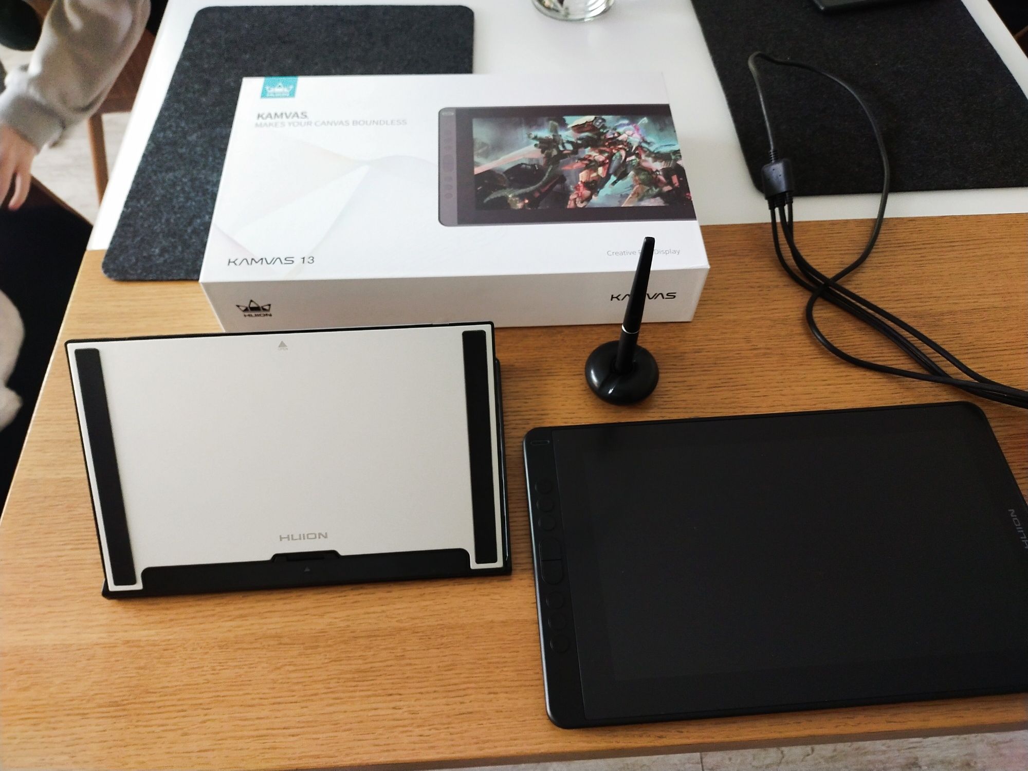 Tablet graficzny HUION KAMVAS 13 stan idealny