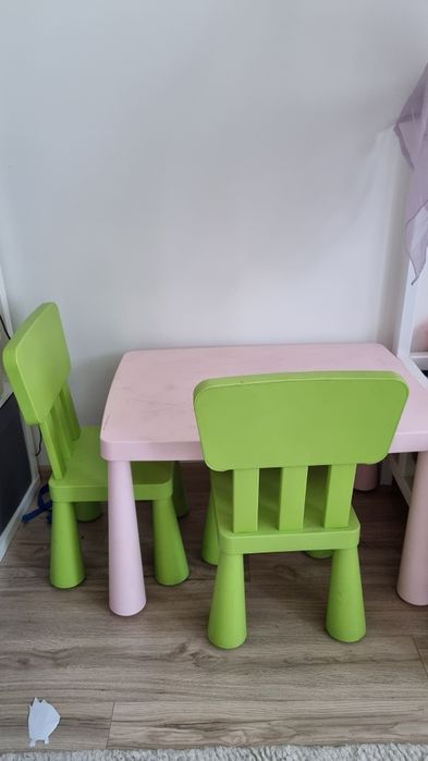 Stolik z krzesełkami Ikea Mammut