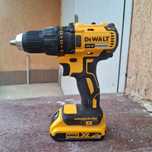 Шуруповер dewalt dcd 777