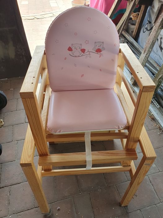 Krzesełko że stolikiem dla dziecka