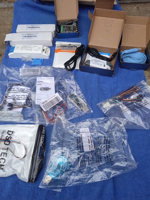 sprzedam widoczne przedmioty