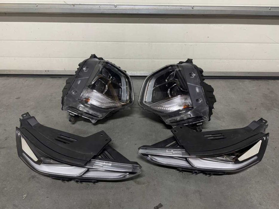 Фары передние Фара правая левая Hyundai Santa FE 2018-2023 разборка