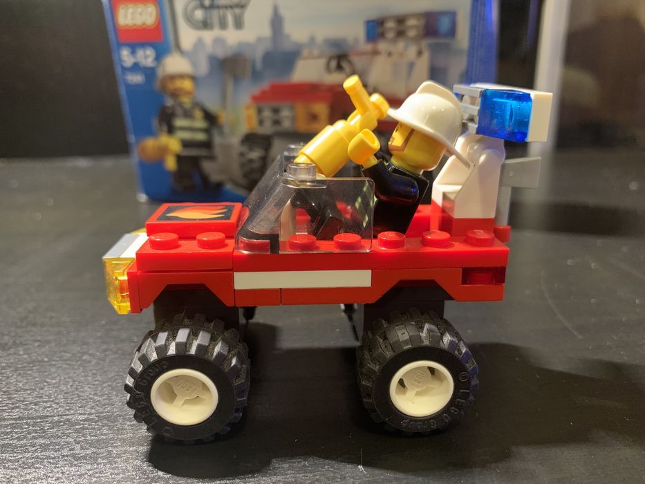 Конструктор Лего Сити Lego City пожарная машина 7241.