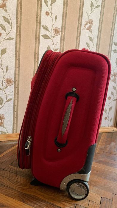 Валіза на колесах
