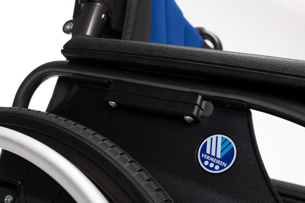 Lekki wózek aluminiowy na NFZ Vermeiren D200 Split Bardzo wygodny