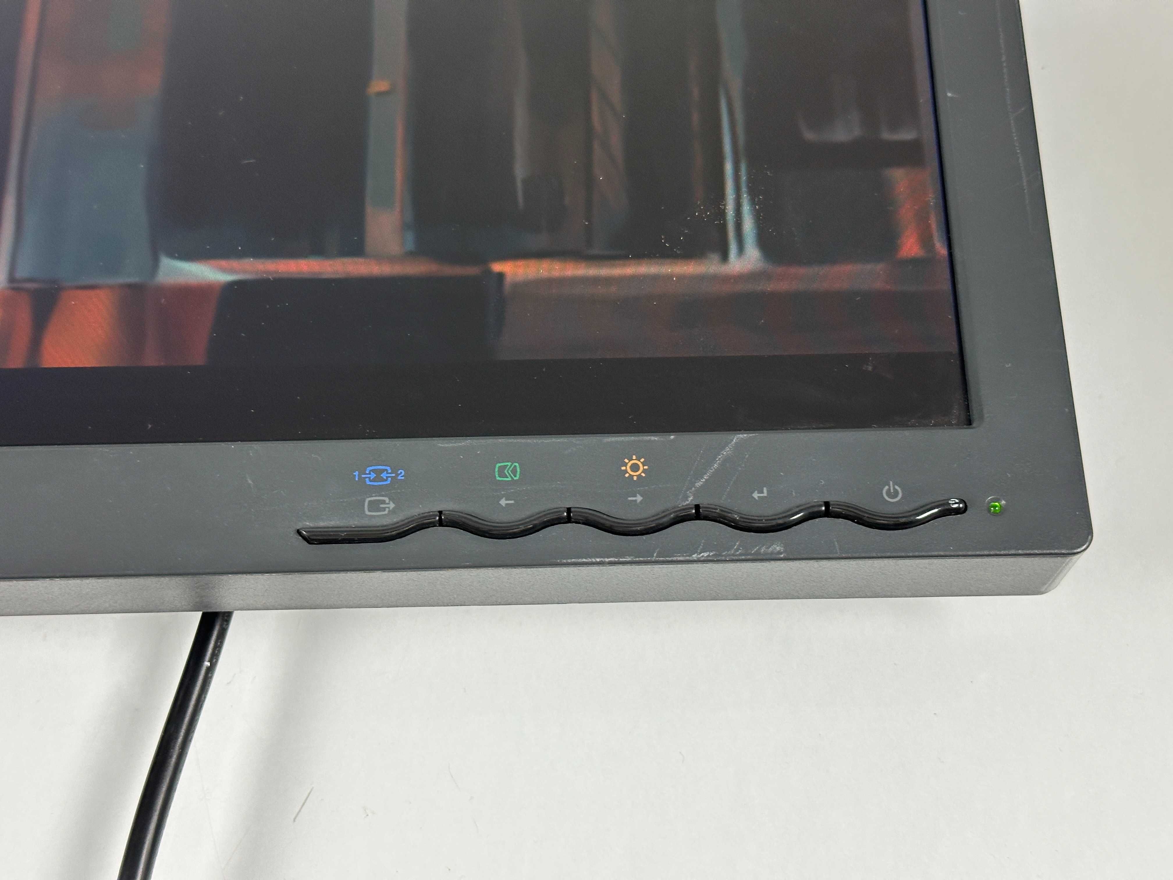 Wystrzałowy Monitor Lenovo ThinkVision LT2452pwC LED 24" 1920x1200 IPS