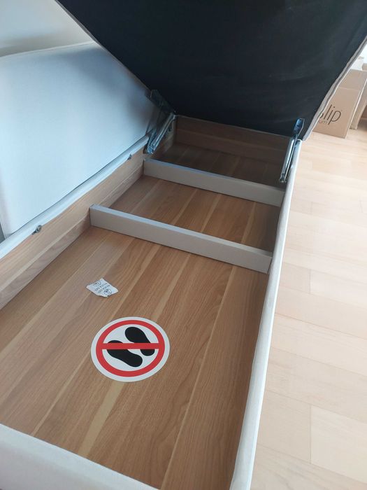 Sofá Chaise longue-baú de tecido bege