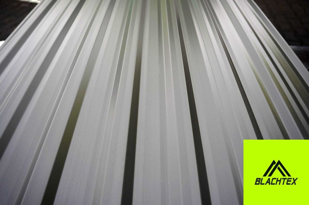 Szaro-grafitowa blacha trapezowa T-14 – gotowe arkusze!