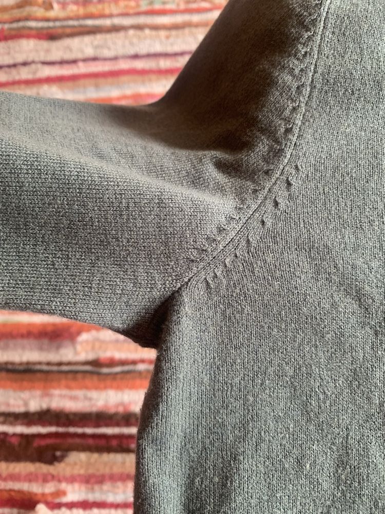 Camisola de malha . Marca Decenio