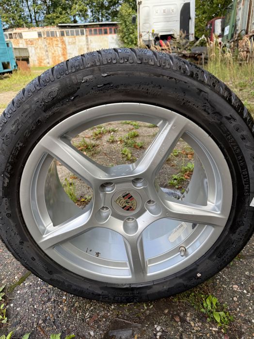 Komplet felgi nowe Porsche Touareg 235/45/18 265/45/18 Pirelli ZIMA