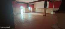 Loja Espaçosa em Montemor o Velho - 165m² com 2 WC