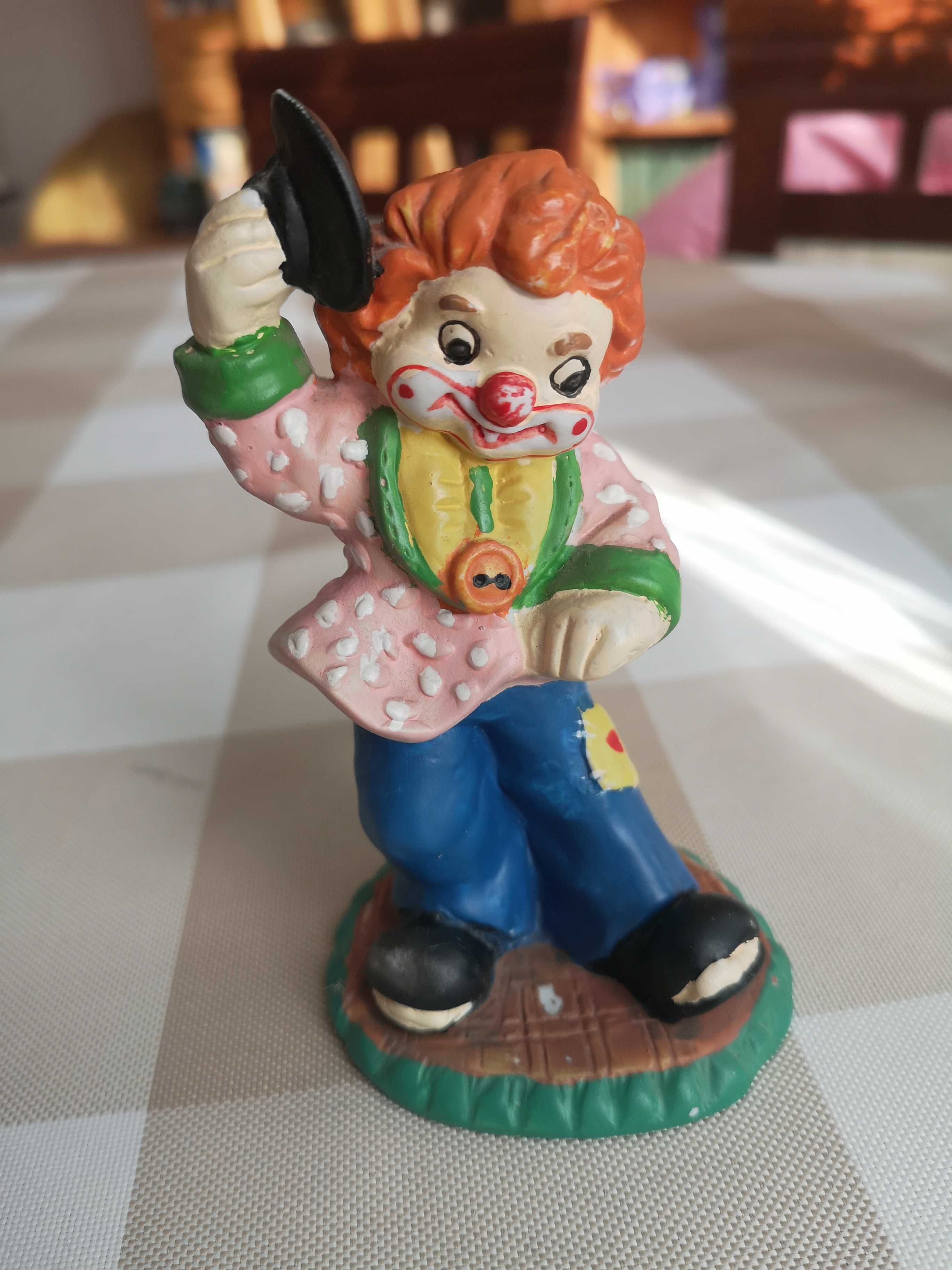 Figurka kolorowy klaun