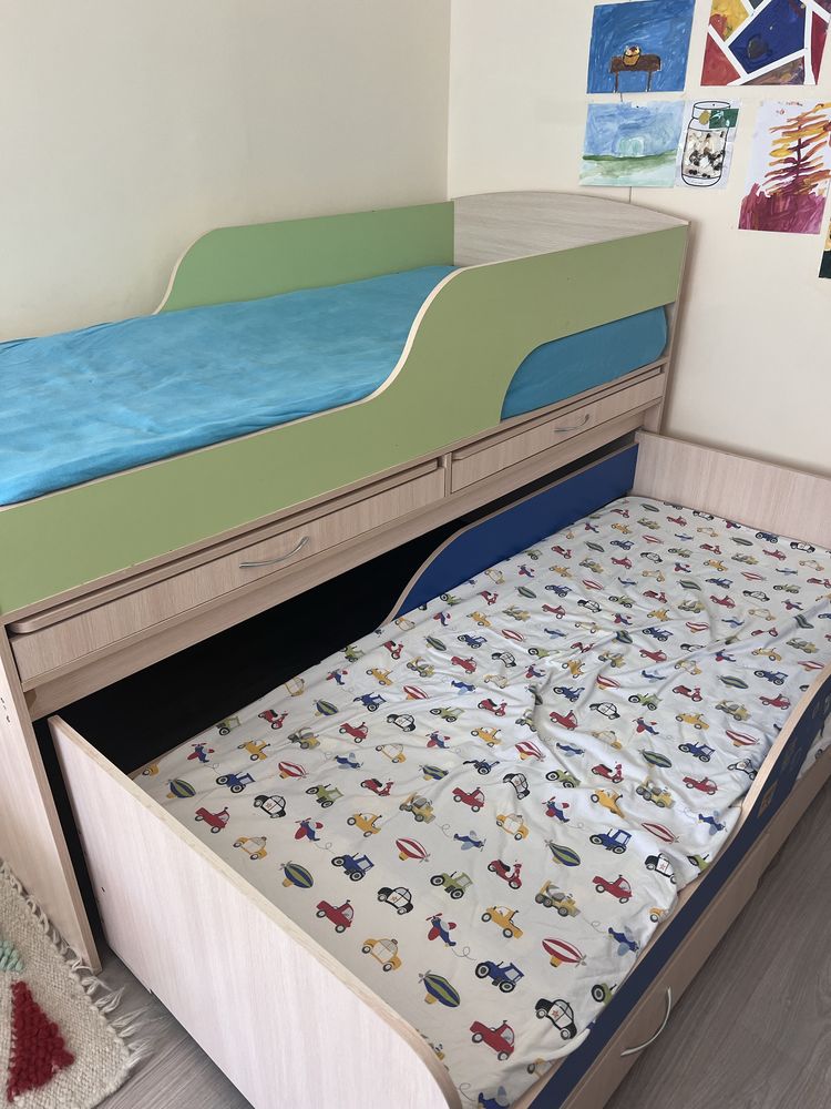 Двухярусная кровать