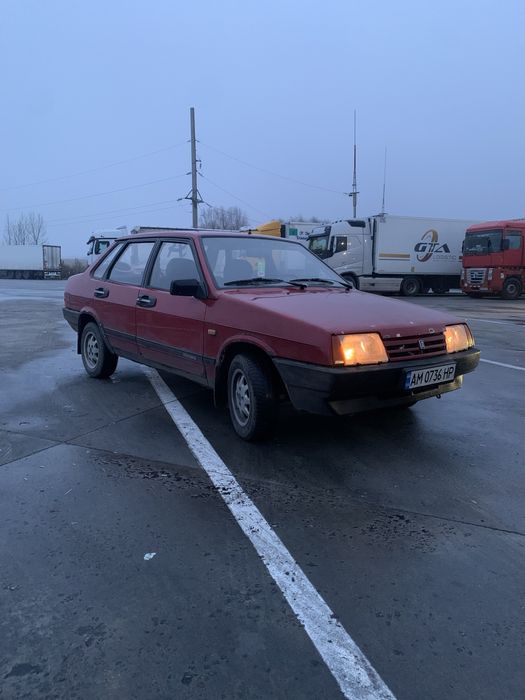 В продаж ВАЗ 21099