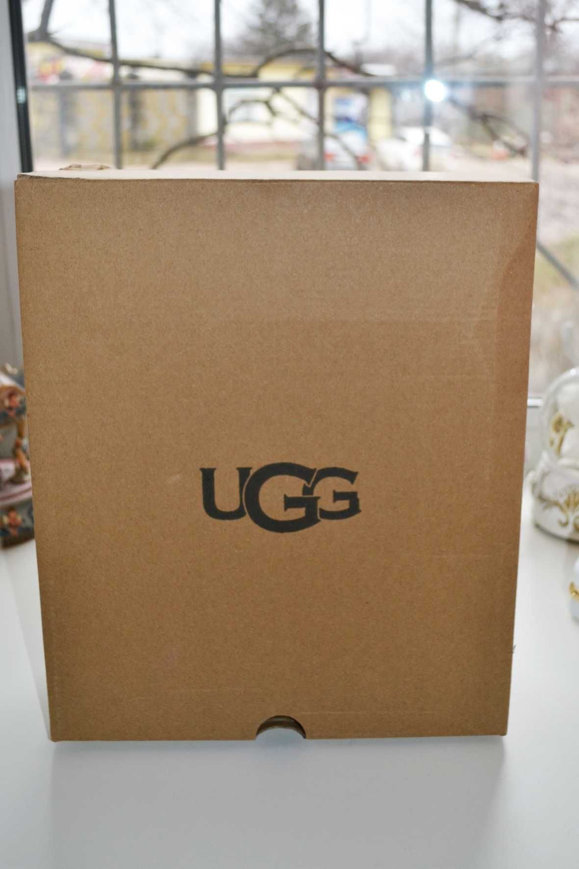 Коробка от UGG Australia США Tasman Chestnut