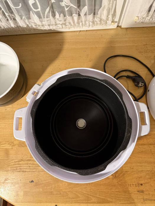 Мультиварка-скороварка ROTEX REPC58-G