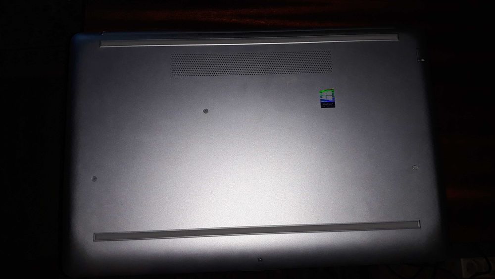 HP 470 G7 i7 10510U 16GB 512GB SSD Radeon 530