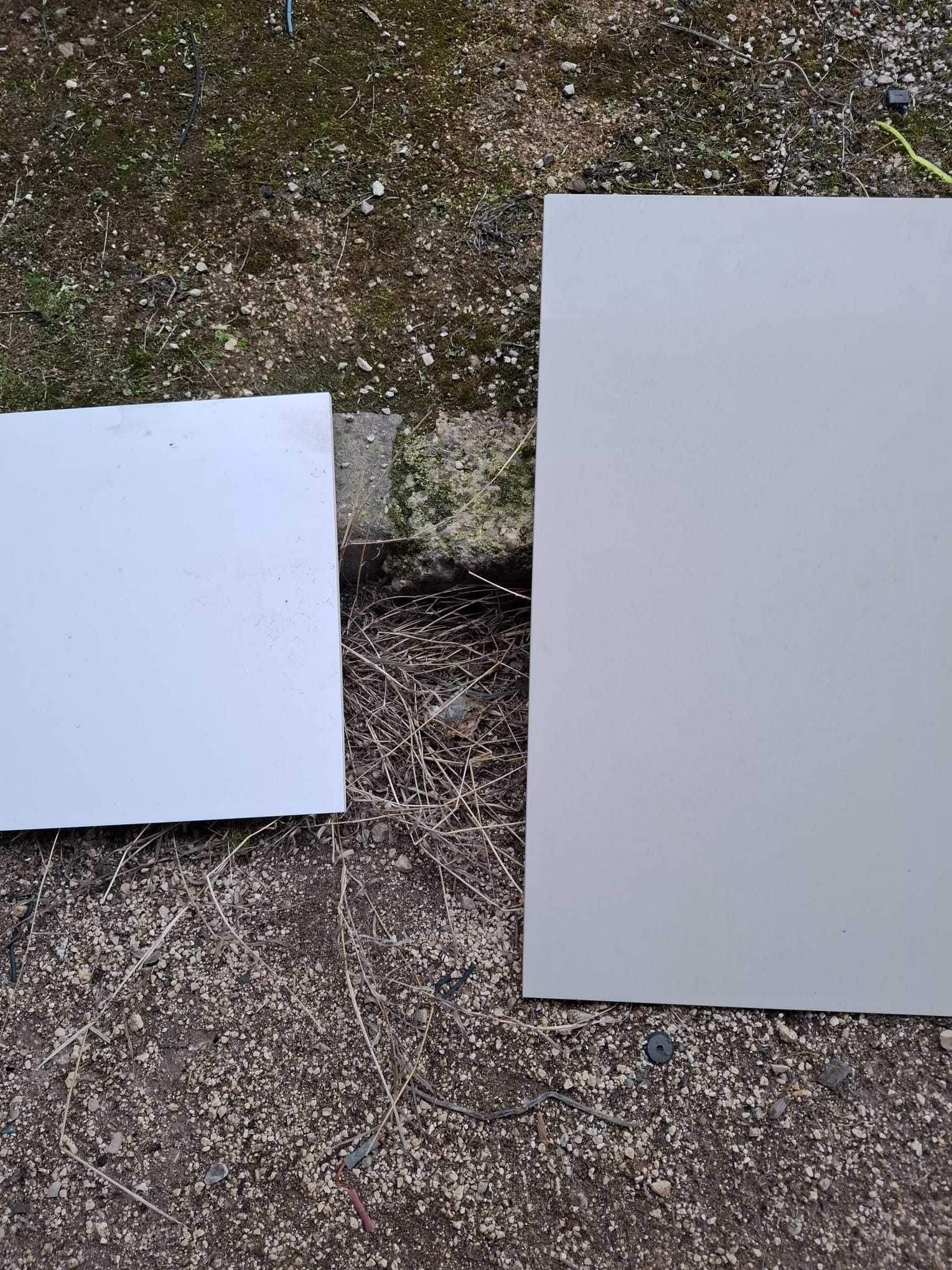 Azulejos Branco Creme Quadrado Grande 60x60 cm – 16 m² Disponíveis