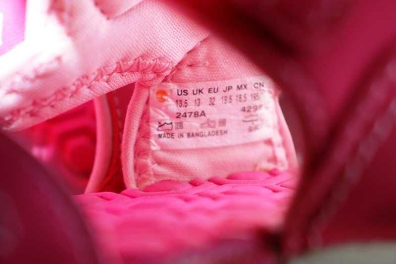 Sandálias de menina cor de rosa da TIMBERLAND T. 32