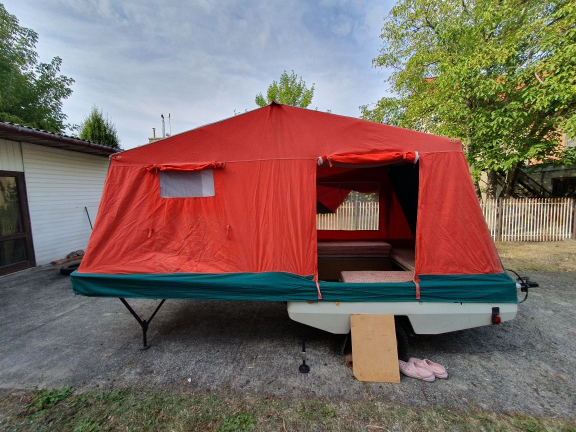Przyczepa namiotowa skiff2