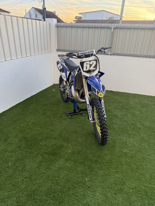 Vendo yz250 2T Matriculada 2006