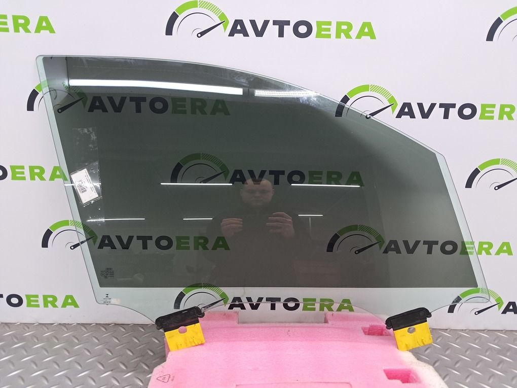 Стекло двери передней правой AUDI Q7 4M 4M0845022