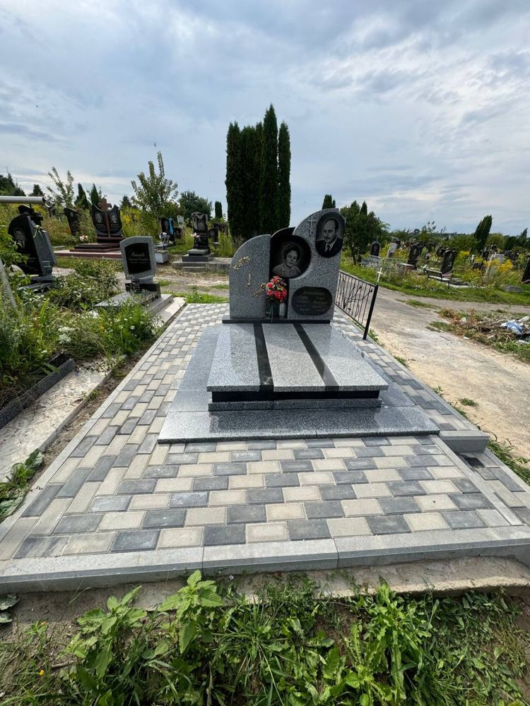 Встановлення памʼятників