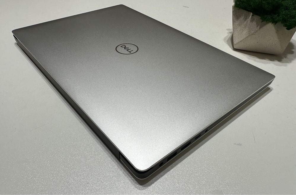 DELL Precision 5530 15,6"FHD IPS| i7-8850H|32 DDR4|SSD512Gb|NVIDIA 4Gb