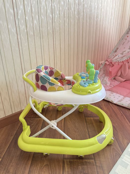 Дитячі ходунки в гарному стані