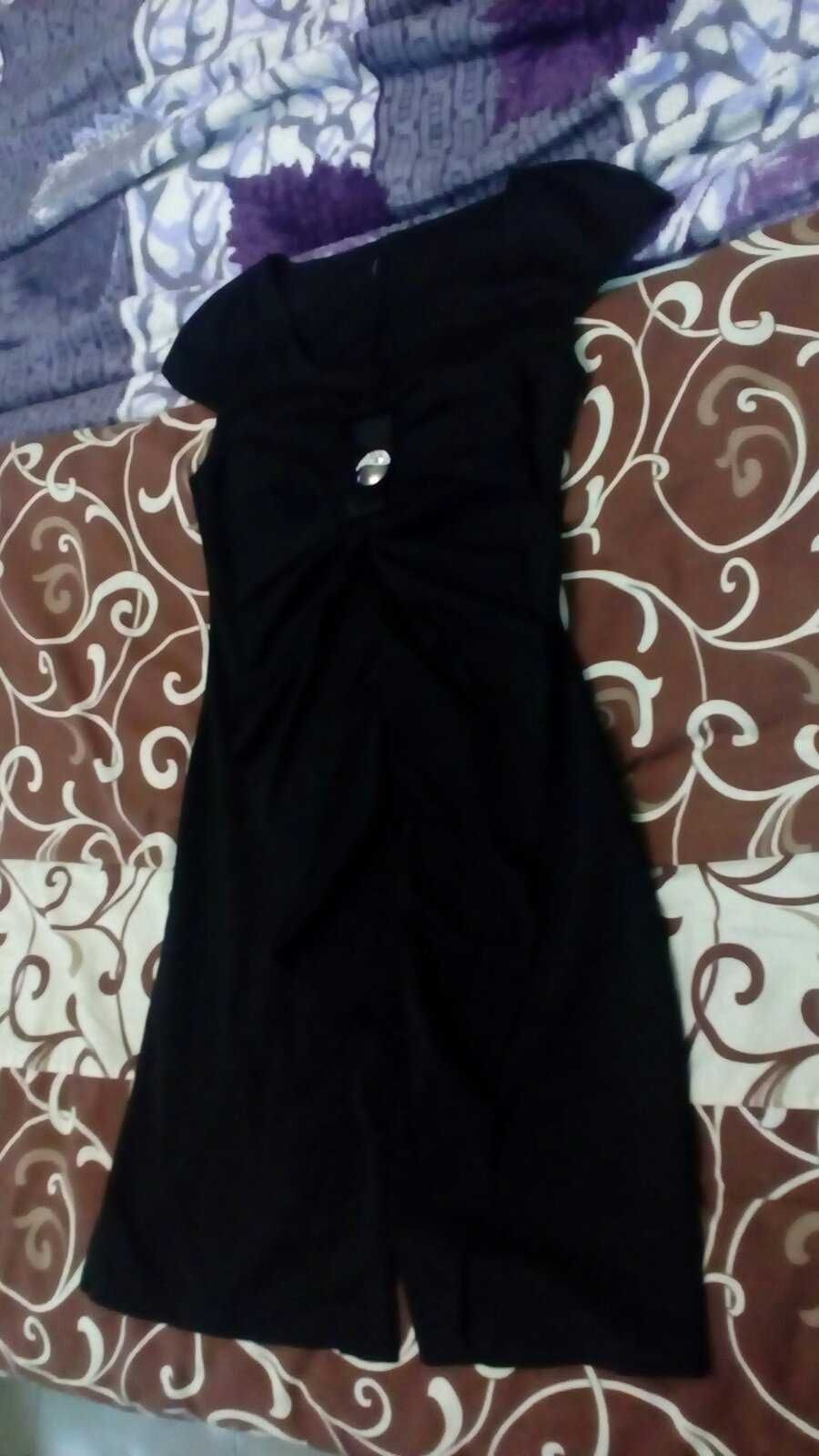 Платье Черная стразами 46 размер