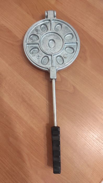 Горішниця,Вафельниця вінтаж СССР рідка модель