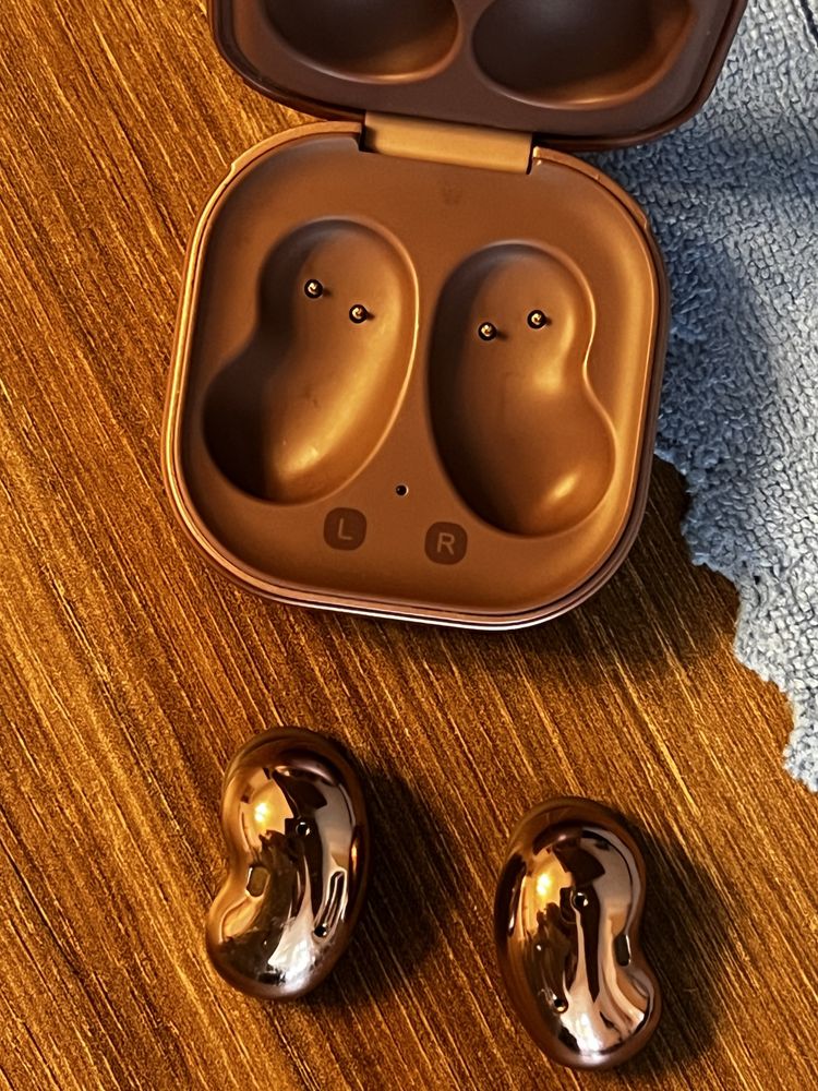 Наушники Samsung Galaxy Buds Live Bronze (SM-R180NZNASEK)