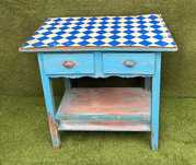 Mesa rustica antiga, tipica do alentejo