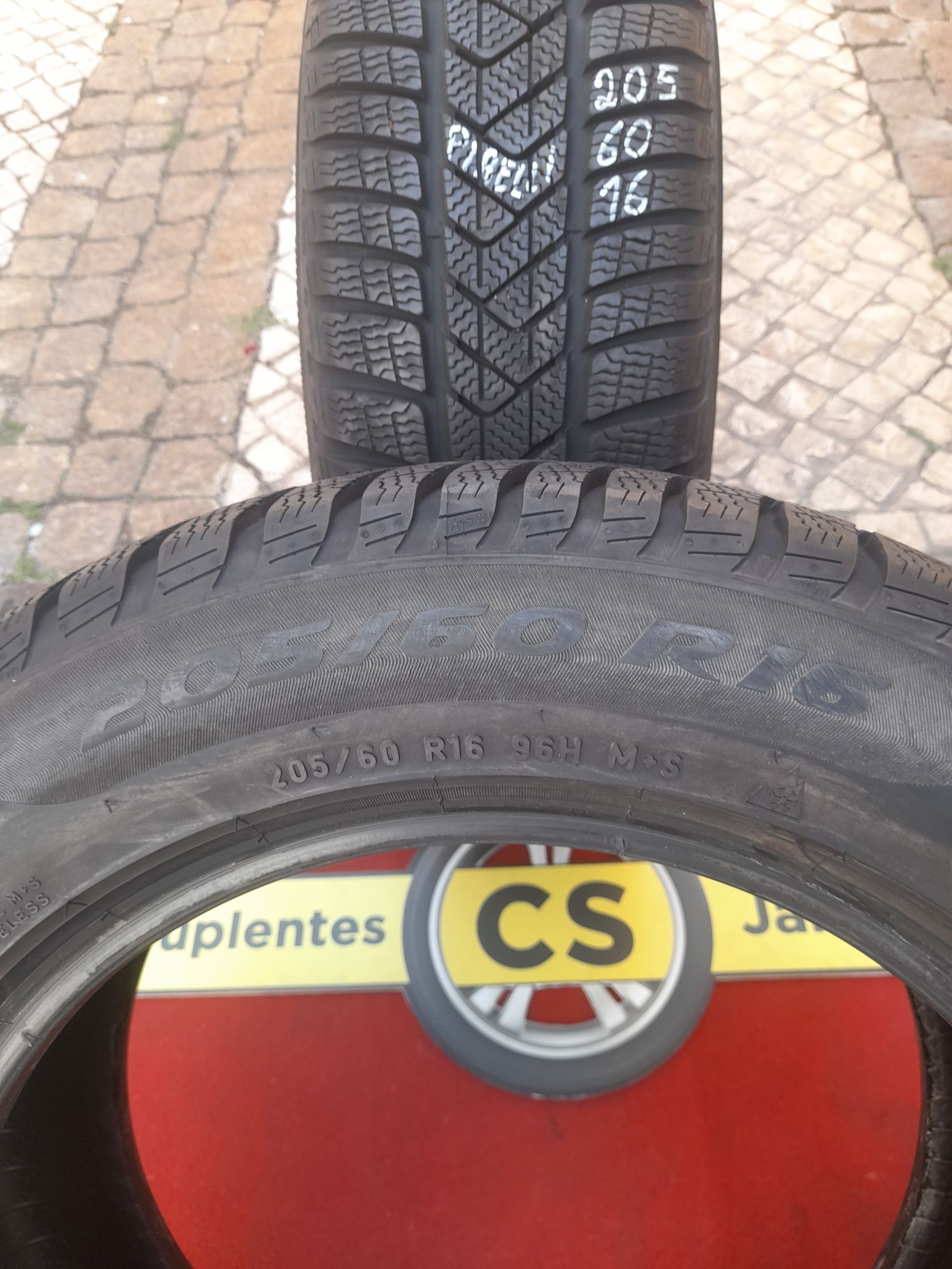 2 Pirelli 205/60R16 96H M+S Sotozero, 2 pneus 205/60R16 Fulda Kristal