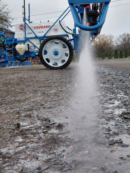 Opryskiwacz Evrard Hardi 2500l Lance 24m/21m 6 sekcji Stan.B.Dobry