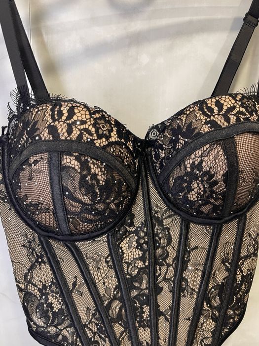 Корсет мереживний