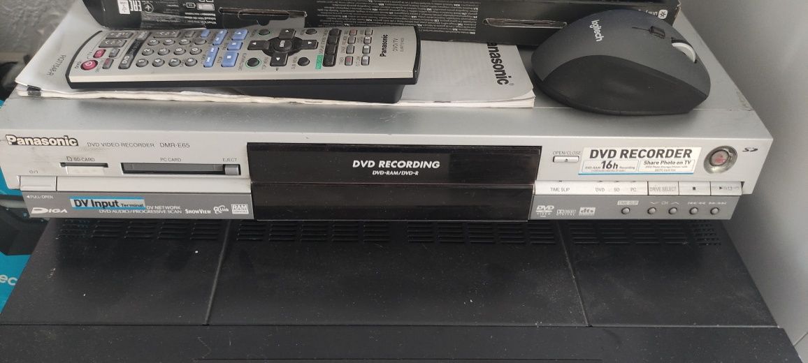 DVD Video Recorder panasonic DMR -E65