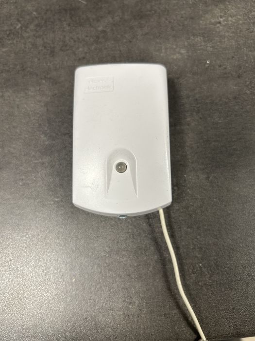 Radiolinia Elmes U1HR H36362