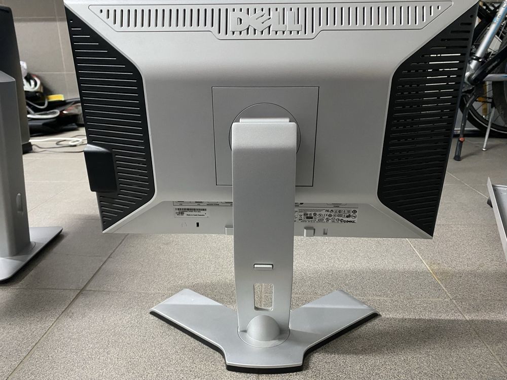 Monitor Dell UltraSharp 2007FP - 20” IPS