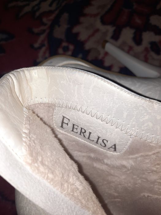 Зимові сапожки 37 розмір. Шампань..