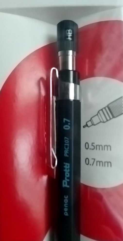 Ołówek automatyczny PENAC 0,7 oraz grafity 0,7 z gratisem